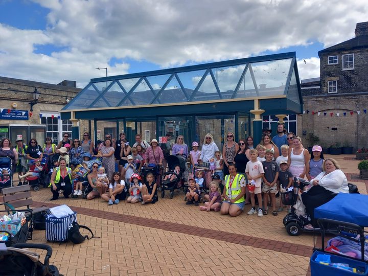 Two Bucket & Spade Adventures: Bringing a Day at the Seaside Within Reach